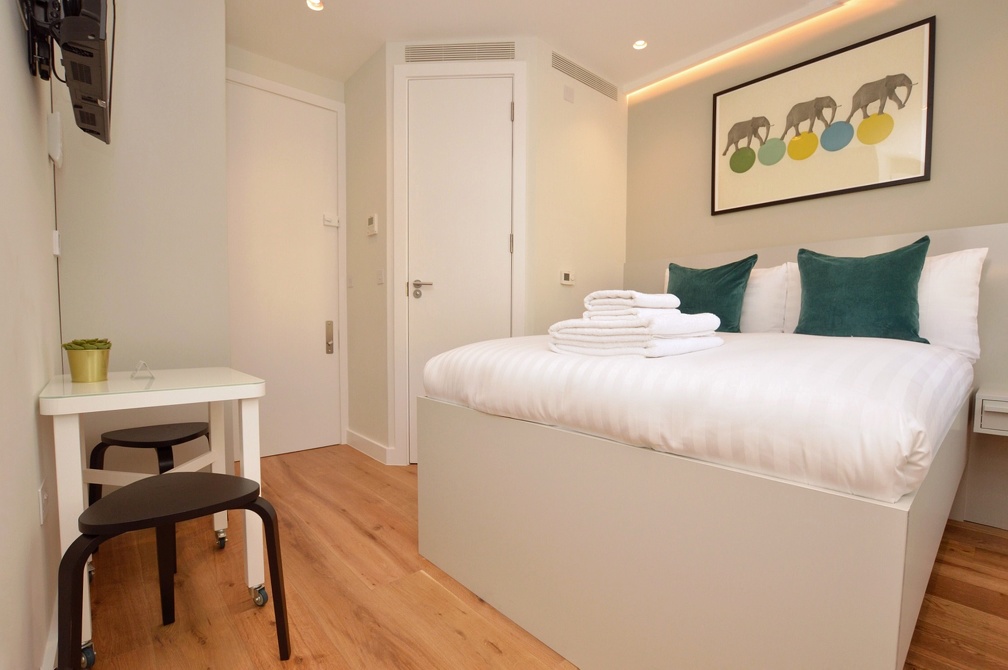 Cromwell Serviced Apartments -  Small Double Studio 23