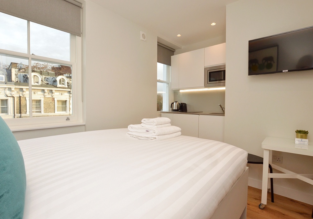 Cromwell Serviced Apartments -  Small Double Studio 20