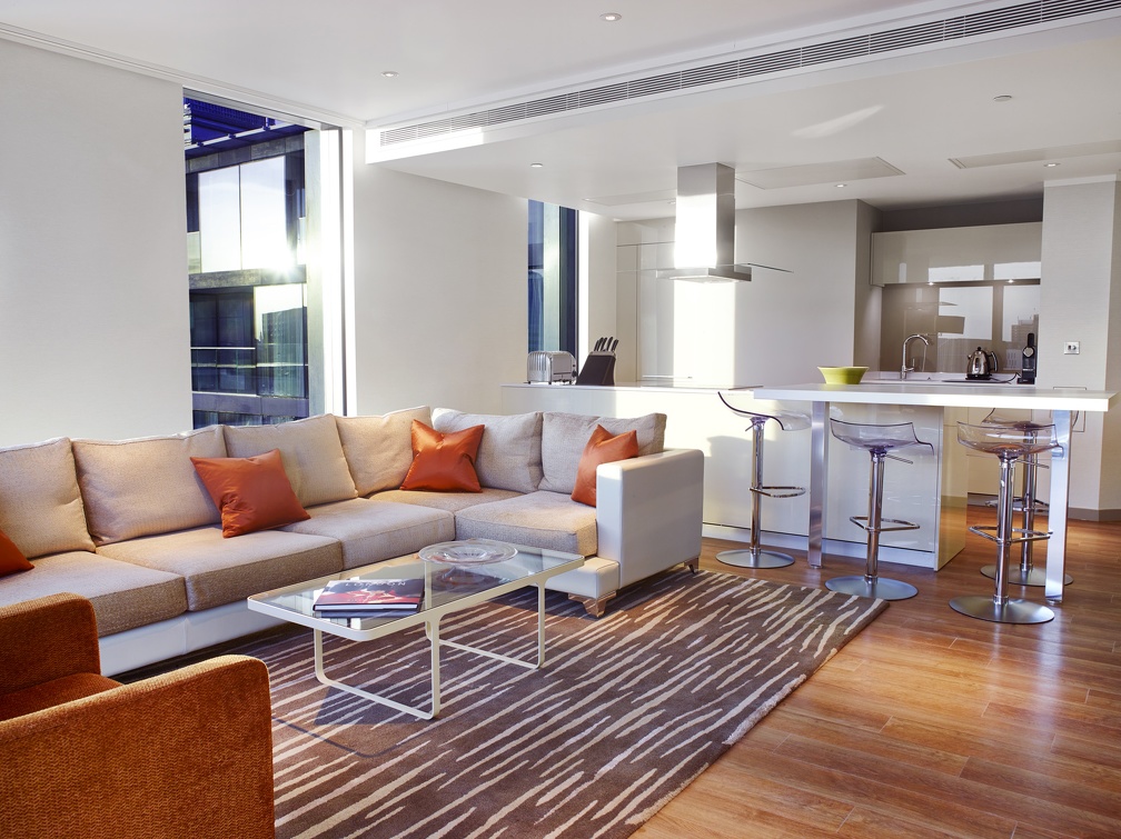 ChevalThreeQuays-Luxury Three Bedroom Apartment Tower Bridge View-030