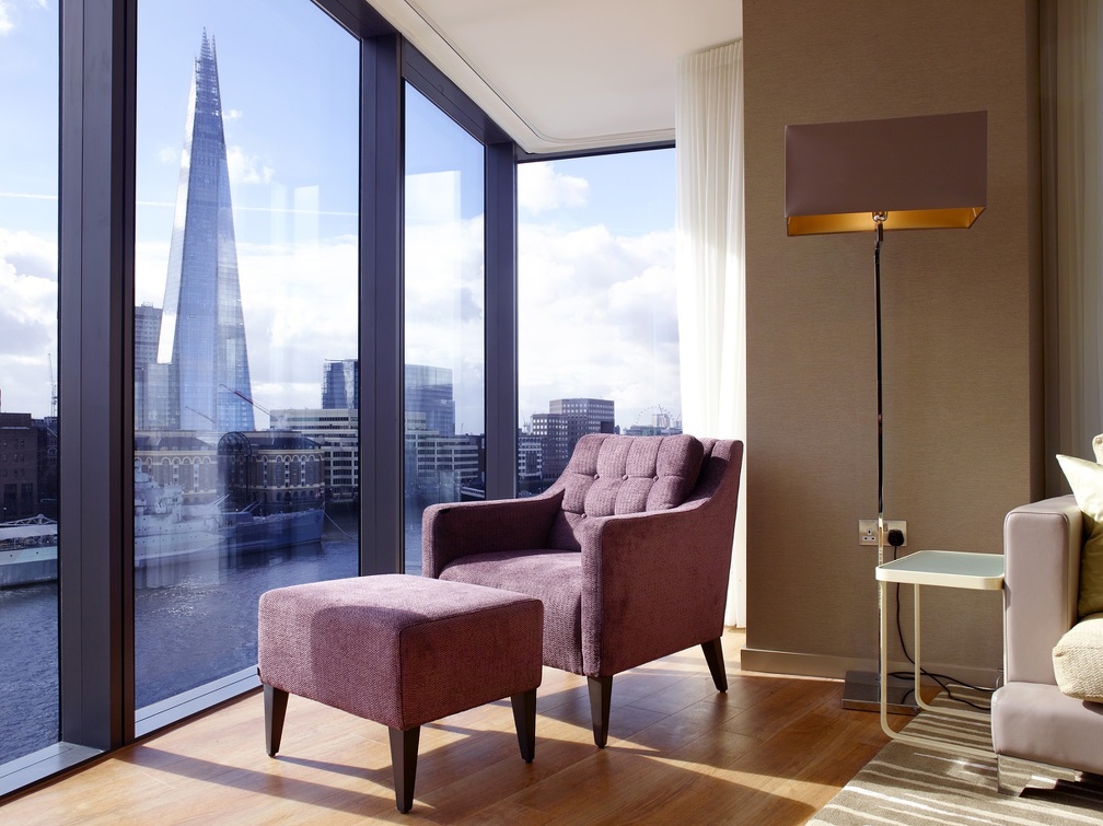 ChevalThreeQuays-Luxury Three Bedroom Apartment Tower Bridge View-035