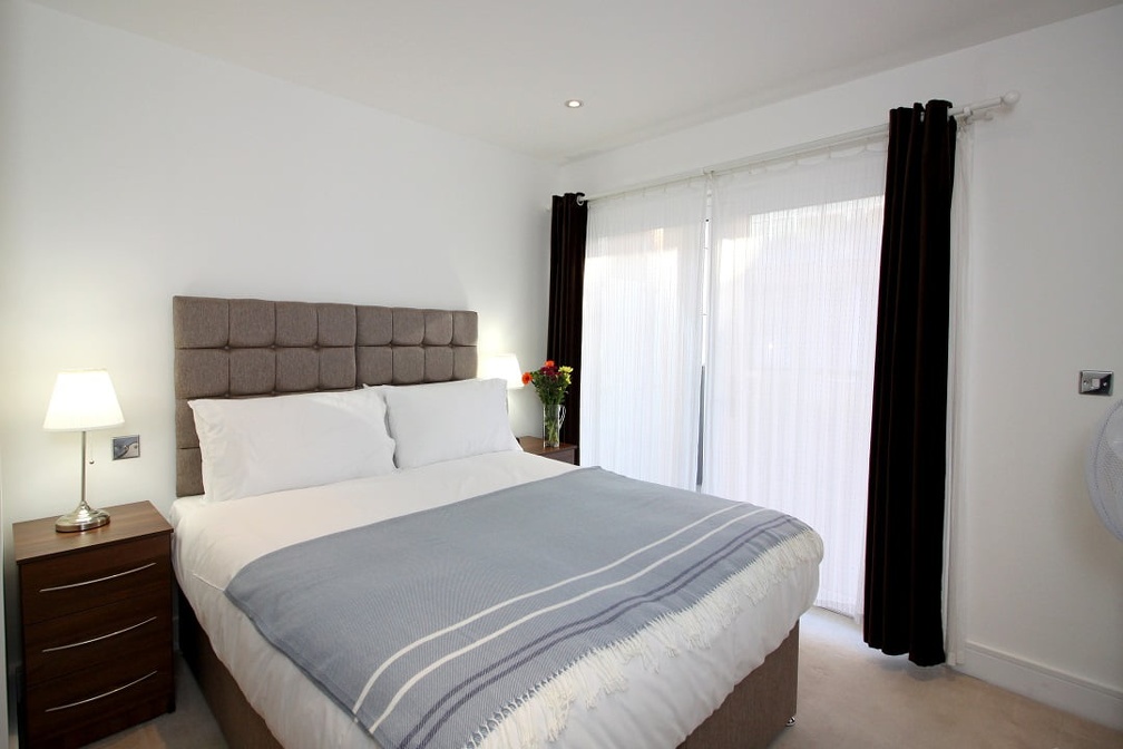 c-Kingston-Lanyard-2-bed-master-bedroom-im