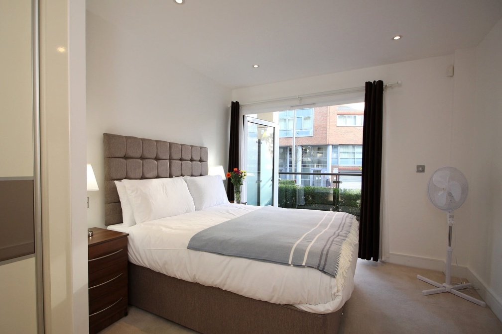 o-Kingston-Lanyard-2-bed-master-bedroom-balcony-im