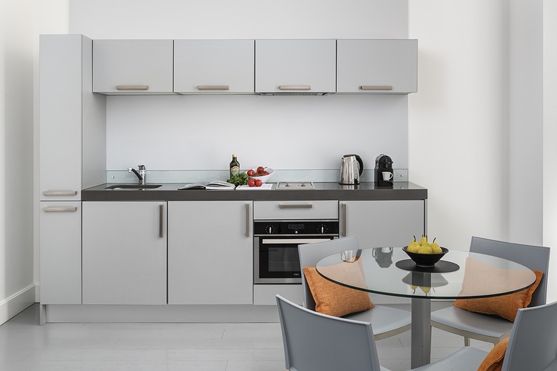 Templeton_Place_Supercity_Serviced_Apartment_London_Earlscourt_Premier_One_Bed_Suite_Kitchen_Diner.jpg