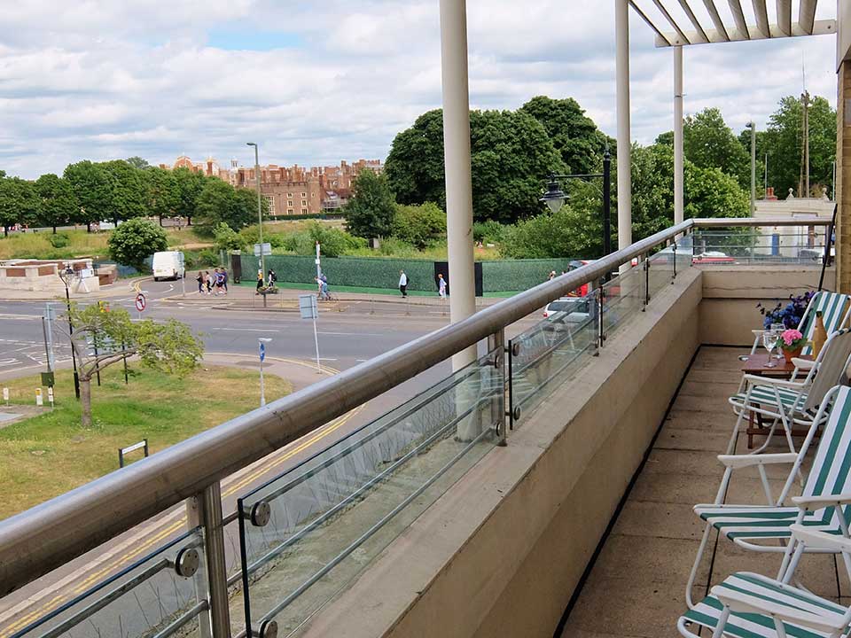 7-Hampton-Court-two-bed-balcony-Palace-view-1