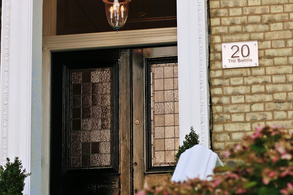 54-No.20-Alt-Front-Door-20-The-Barons-Luxury-Serviced-Apartments-Richmond,-Twickenham,-South-West-London,-TW1