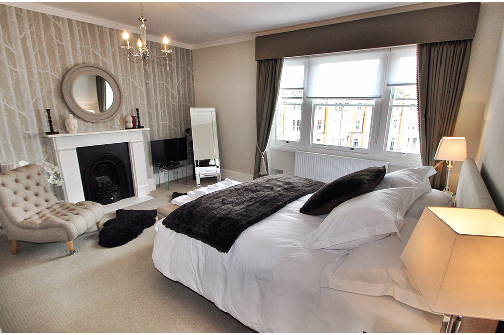 03-The-Arlington-Suite-Master-Bedroom-Alternative-20-The-Barons-Luxury-Serviced-Apartments-Richmond,-Twickenham,-South-West-London,-TW1