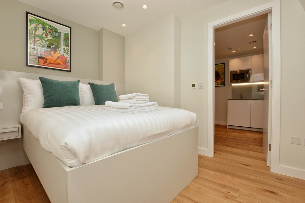 Cromwell Serviced Apartments -  One Bedroom Apartment 01