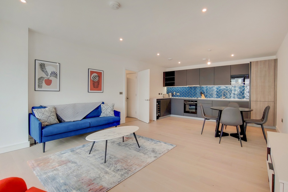 Residence Hoxton - 2 bed 2 bath - residence side flat 64 -Rosewood-6 Kitchen-Reception-1