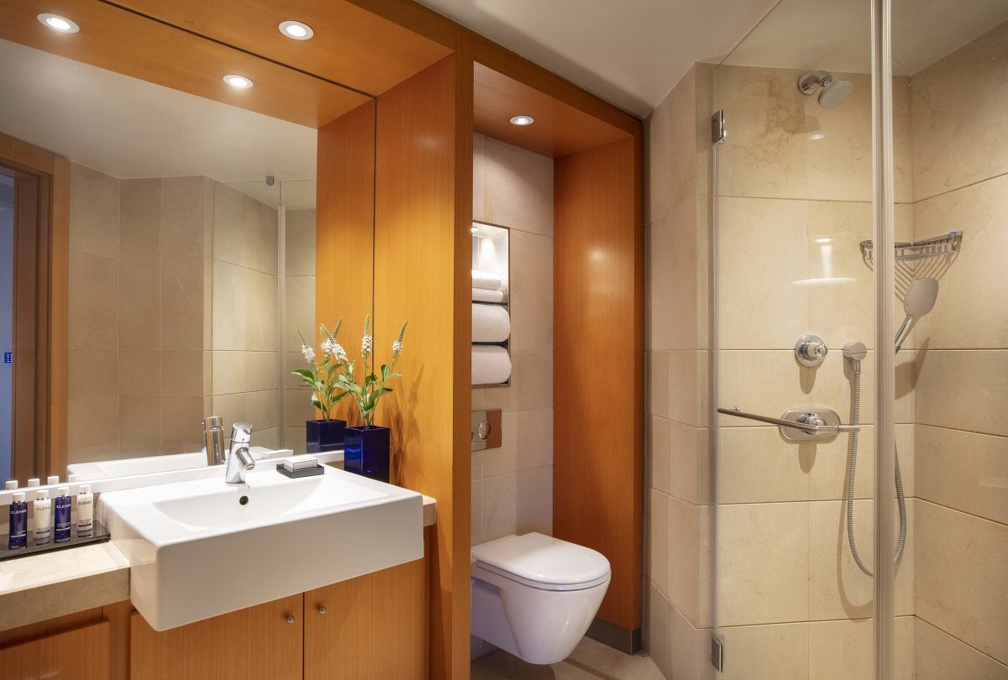 2019 PPLR Suite KMAR RiverViewKitchenette Bathroom-1-1200x810