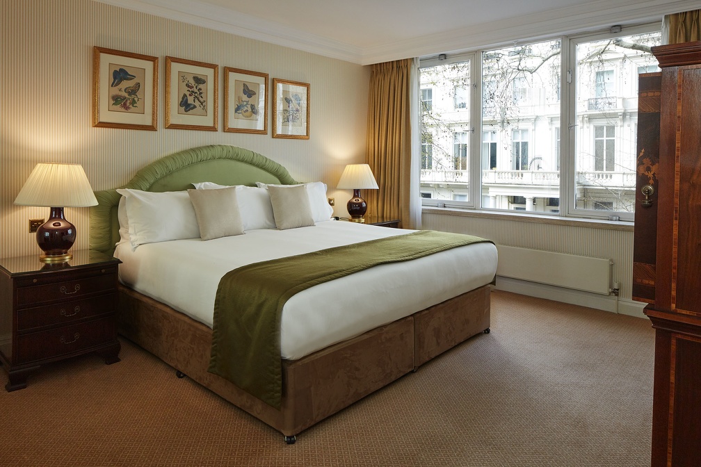 CTC 2-bed-executive master-bedroom-open
