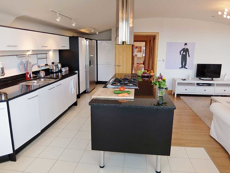 14-kitchen-living-hall-Hampton-Court-3-bed-penthouse.jpg