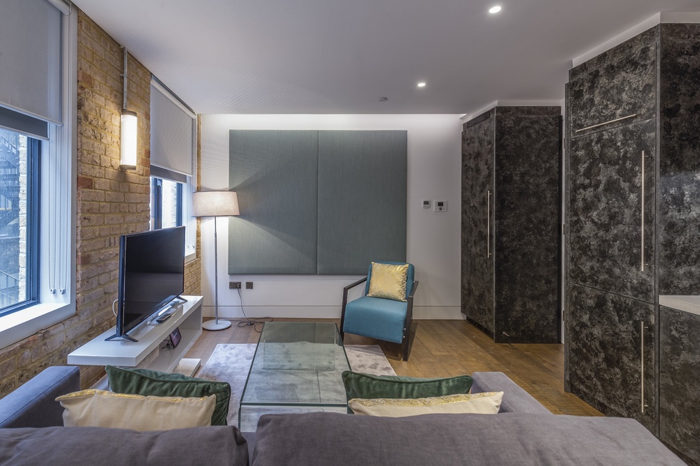 QApts-SohoLofts-1 Bed Standard-Living room - 1 bedroom (5)