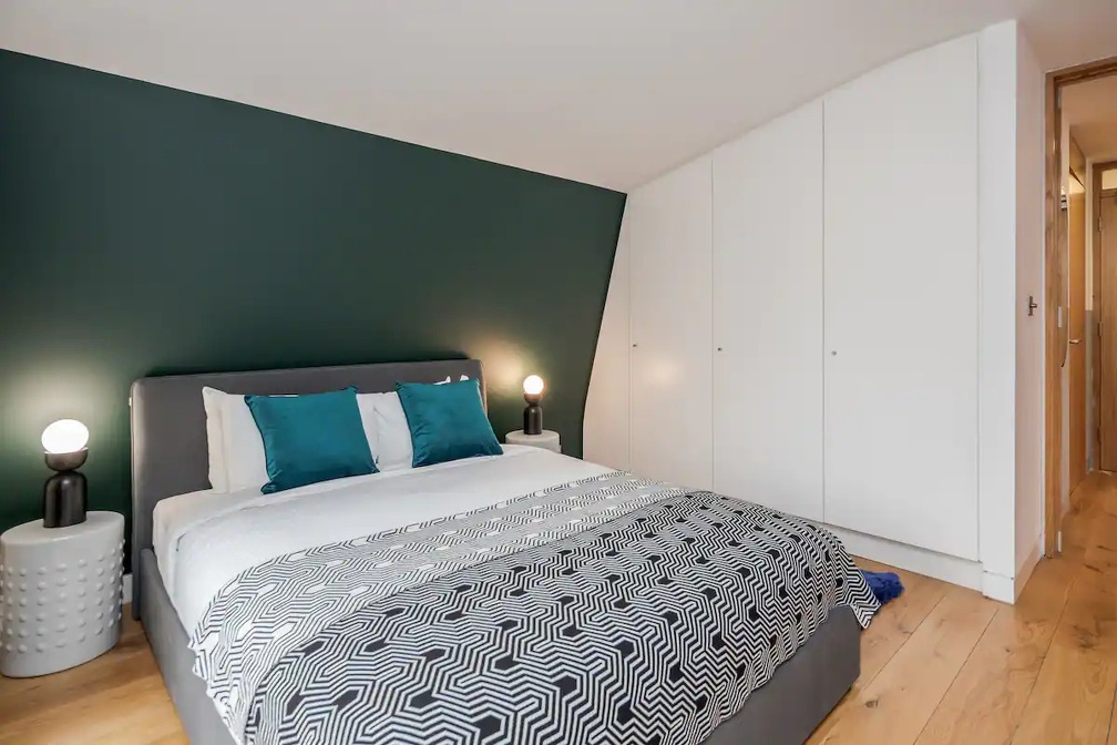 Stay&amp;Co-Holborn-Superior1bed-photo1