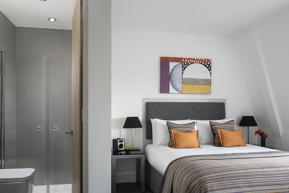 Templeton Place Supercity Serviced Apartment London Earlscourt One Bed Suite Shower Bedroom