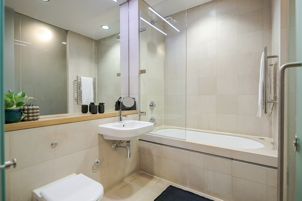 Stay&amp;Co-Holborn-Superior-1bed-Flat-1-Bathroom