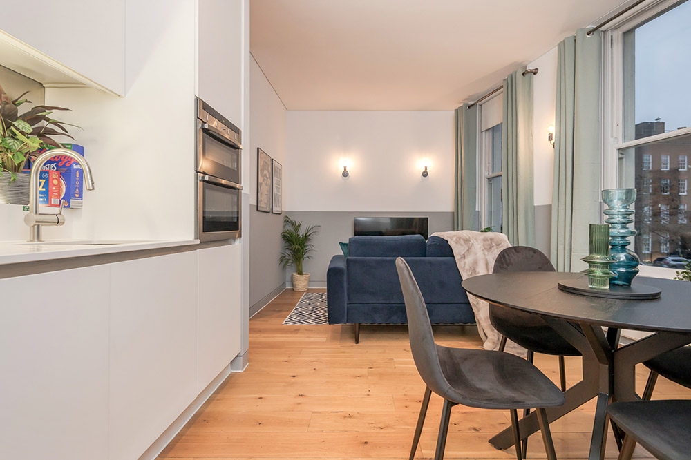 Stay&amp;Co-Holborn-Superior-1bed-Flat-1-Layout