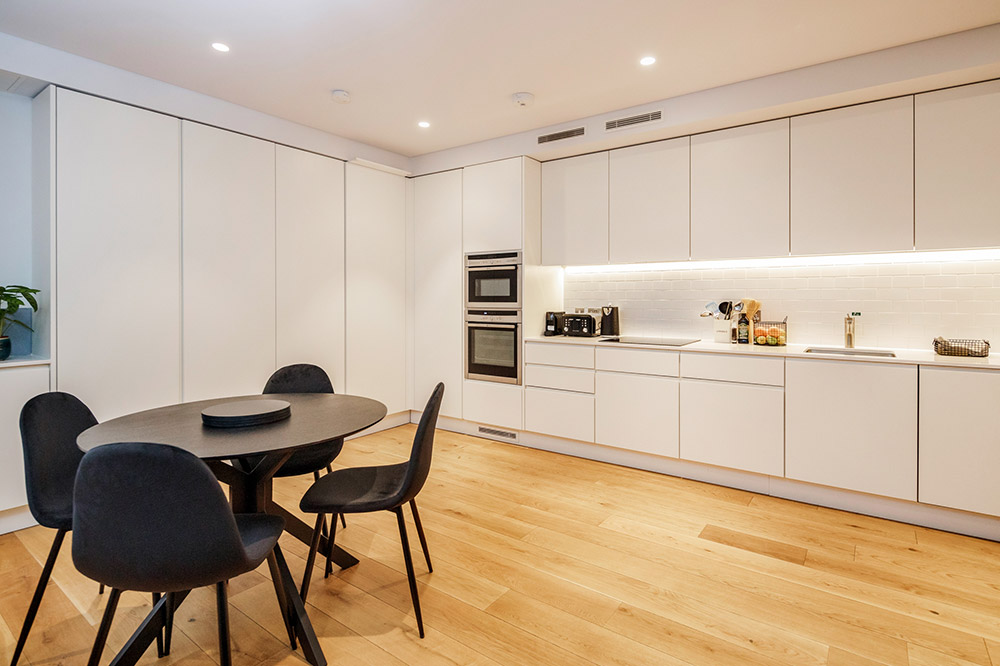 Stay&amp;Co-Holborn-Superior-1bed-Flat-7-Kitchen