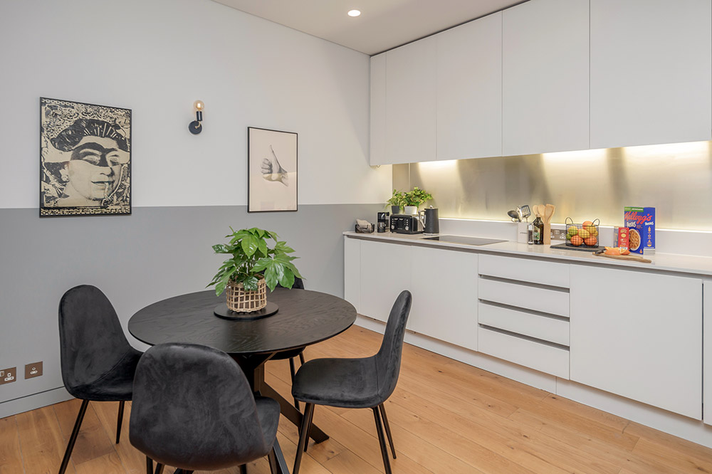 Stay&amp;Co-Holborn-Superior-Family-Kitchen